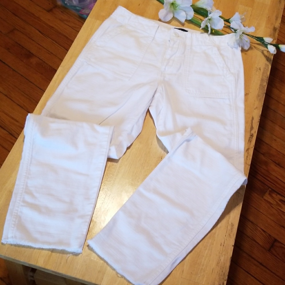 American eagle white short size 4 regular